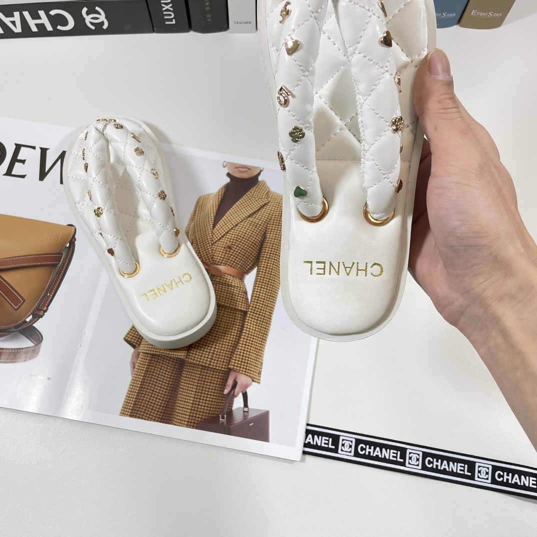 C style Metal chain flip flops