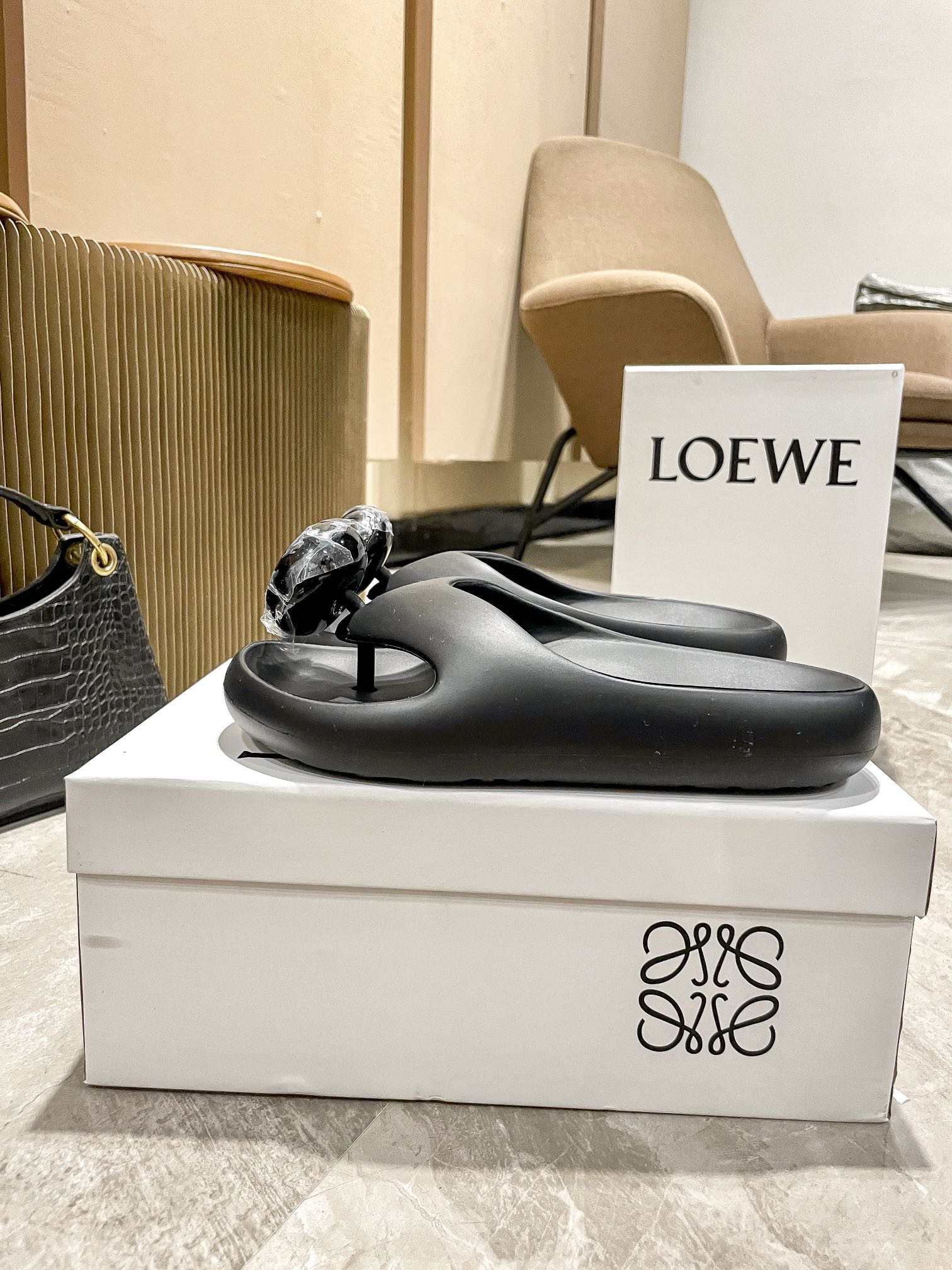 L style Thick-soled cloud slippers