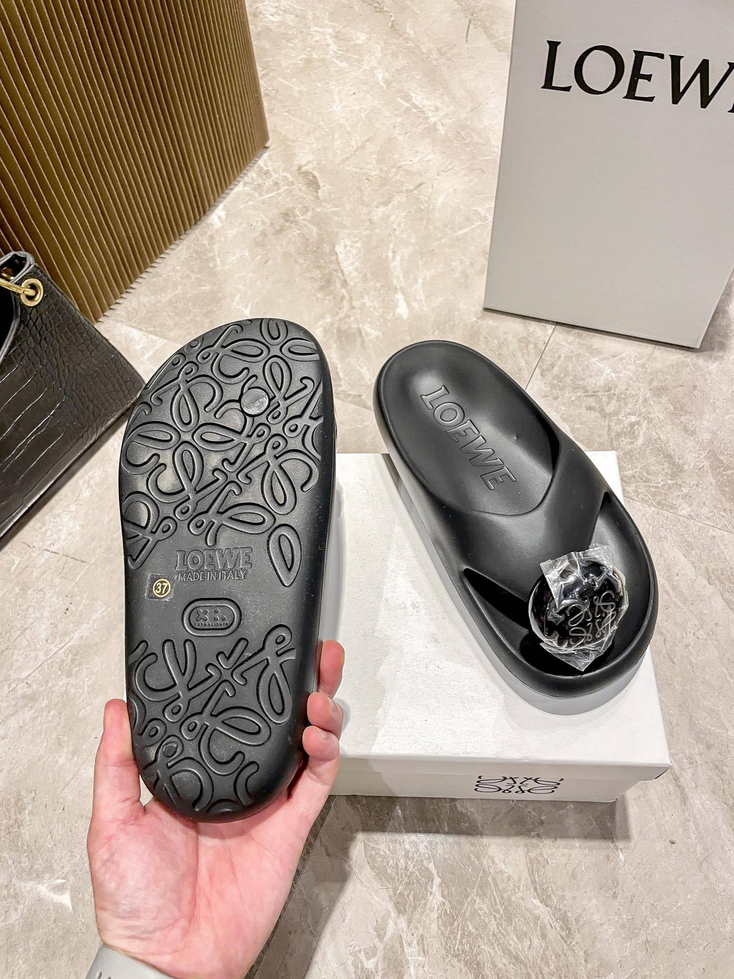 L style Thick-soled cloud slippers