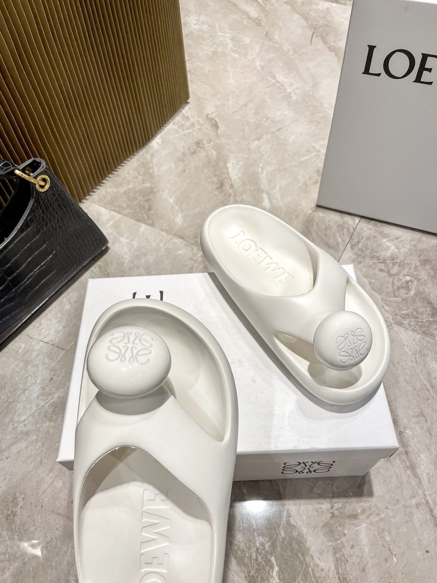 L style Thick-soled cloud slippers