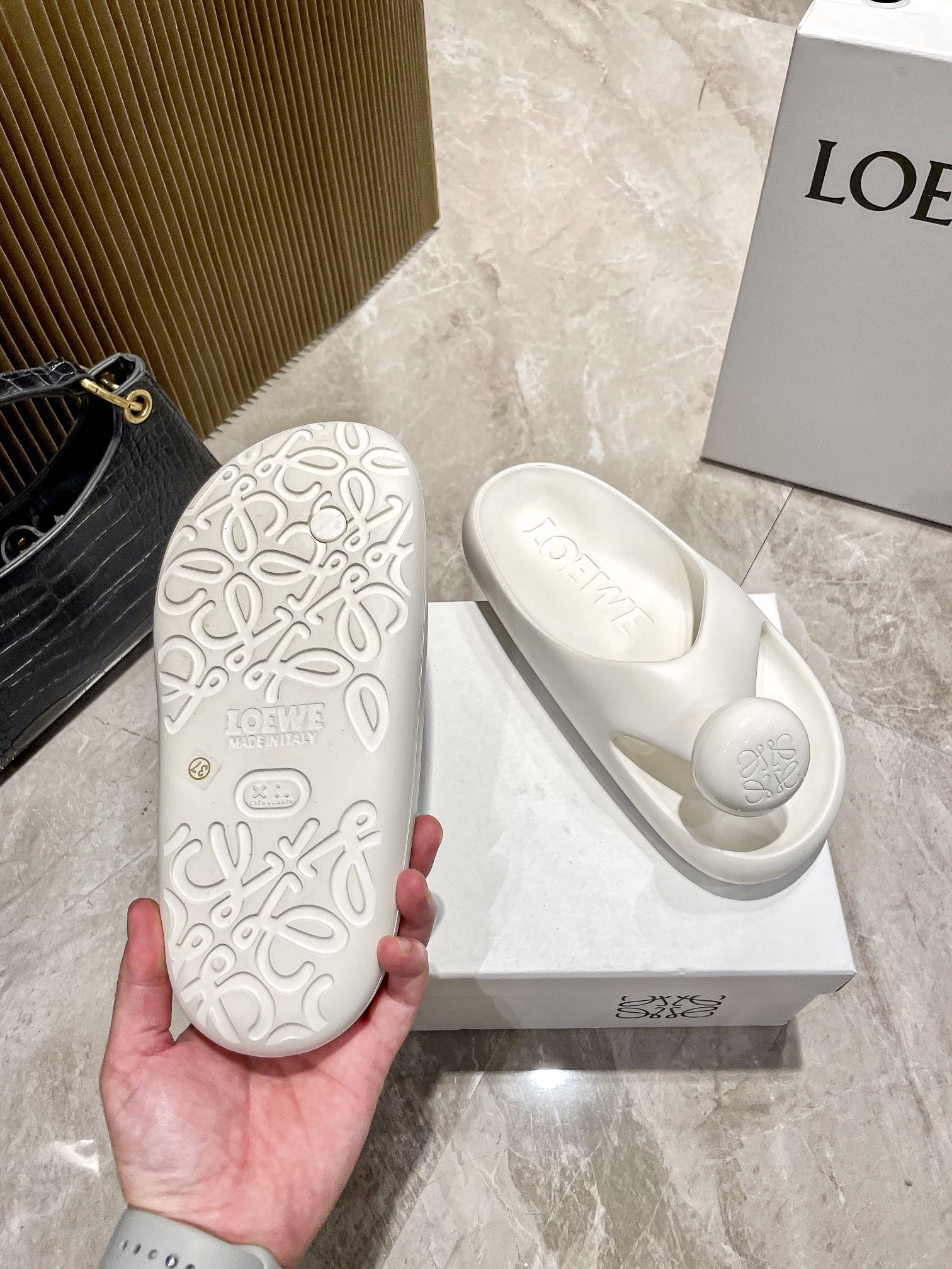 L style Thick-soled cloud slippers