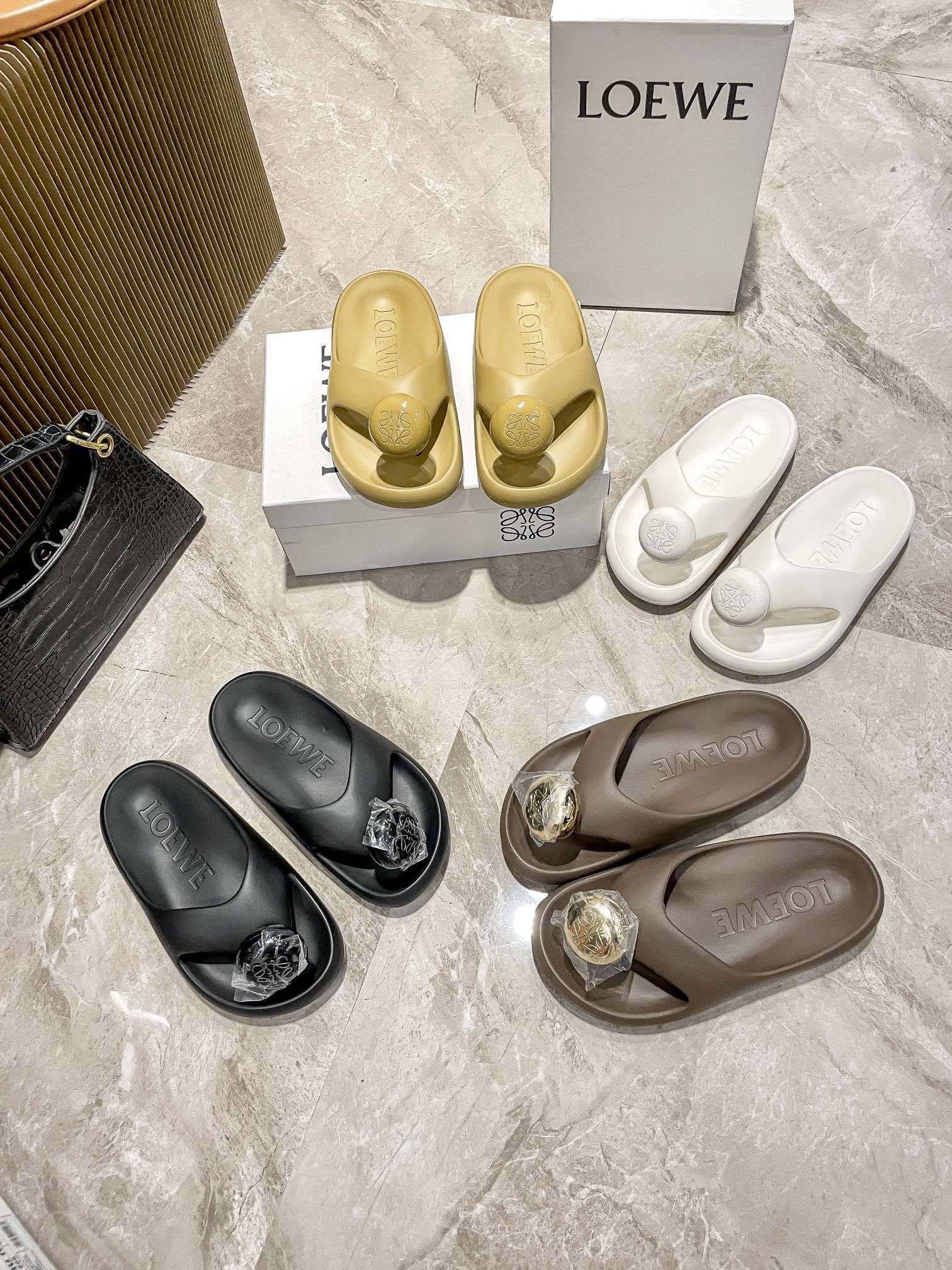 L style Thick-soled cloud slippers