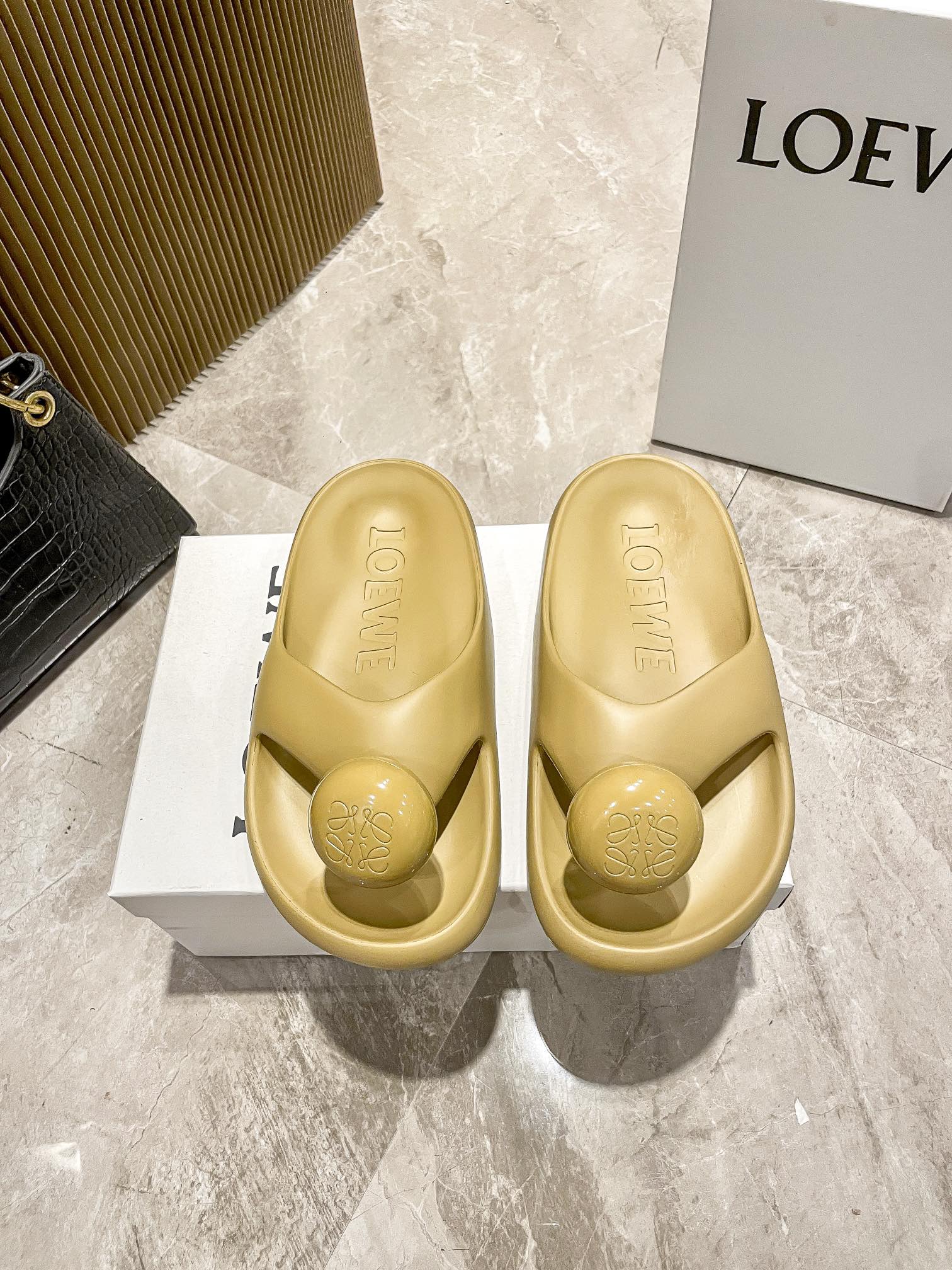 L style Thick-soled cloud slippers