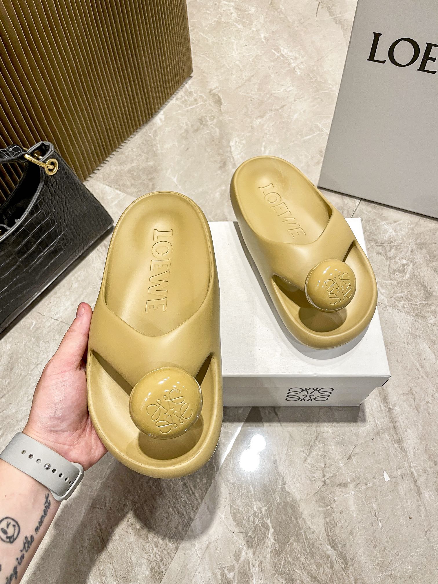 L style Thick-soled cloud slippers