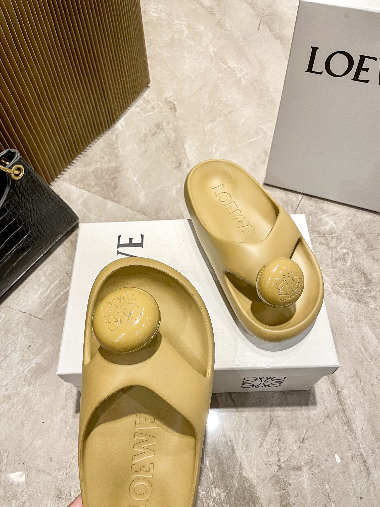 L style Thick-soled cloud slippers