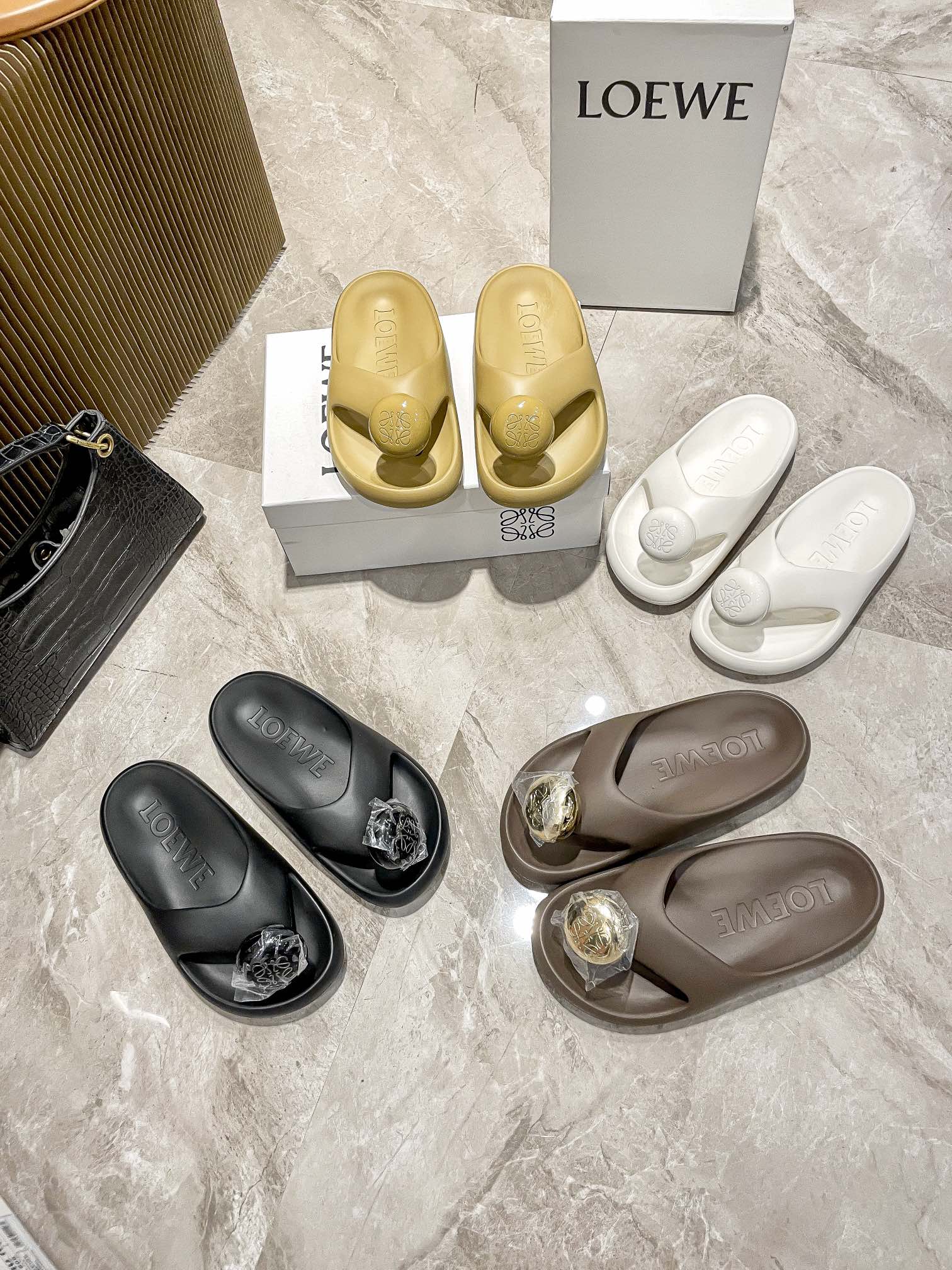 L style Thick-soled cloud slippers