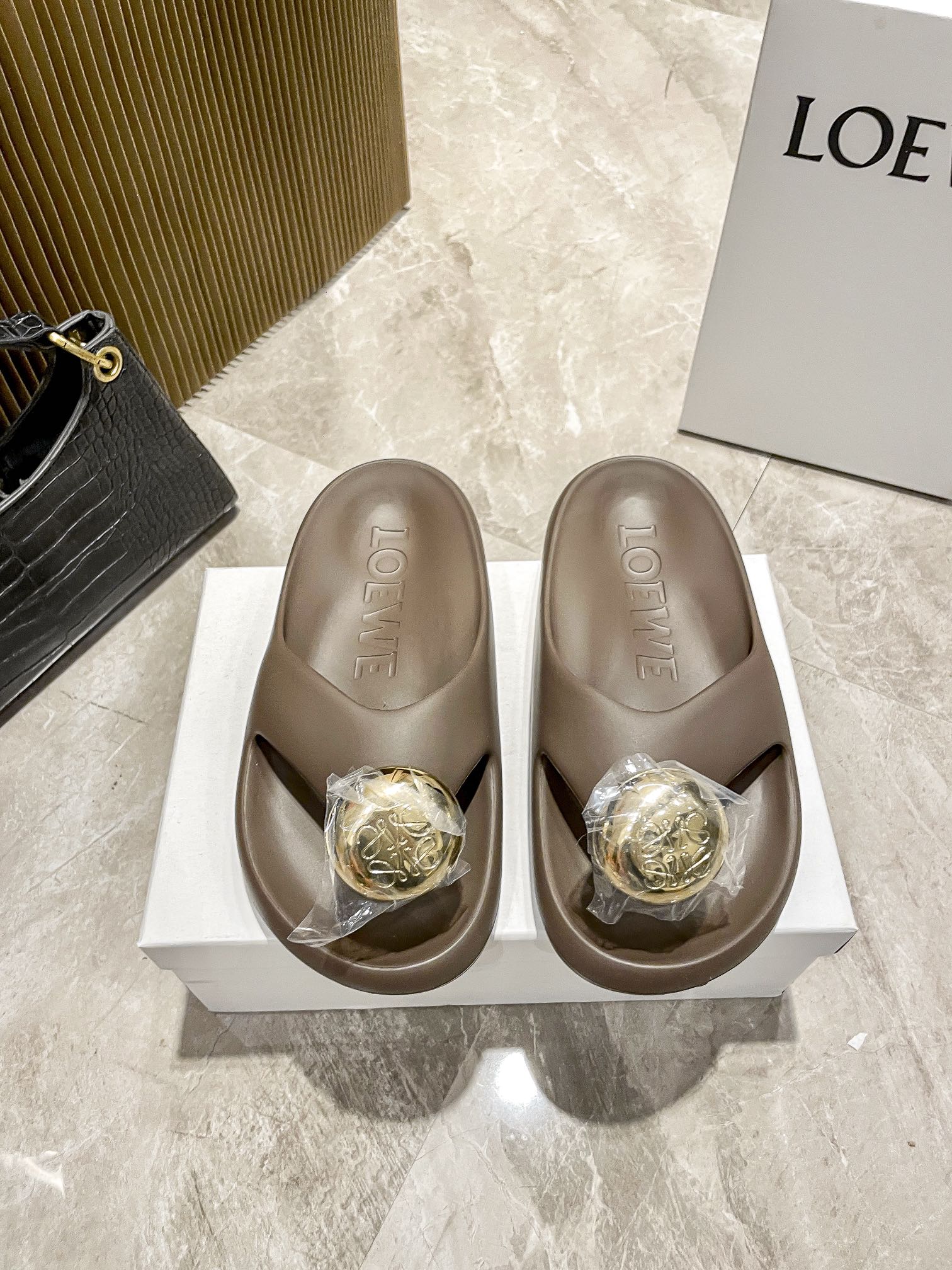 L style Thick-soled cloud slippers