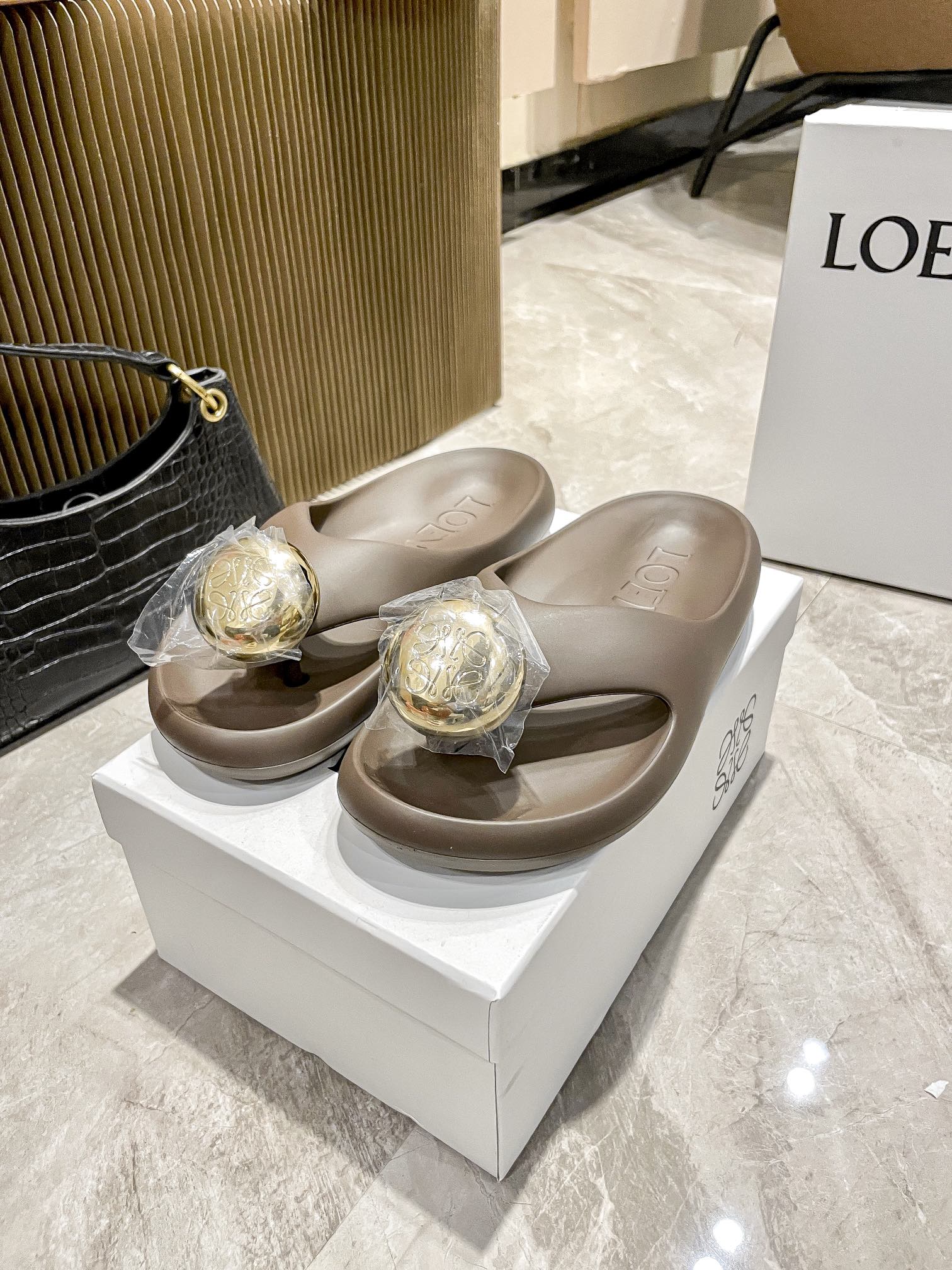 L style Thick-soled cloud slippers