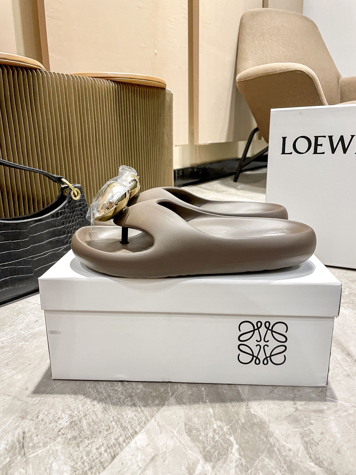 L style Thick-soled cloud slippers