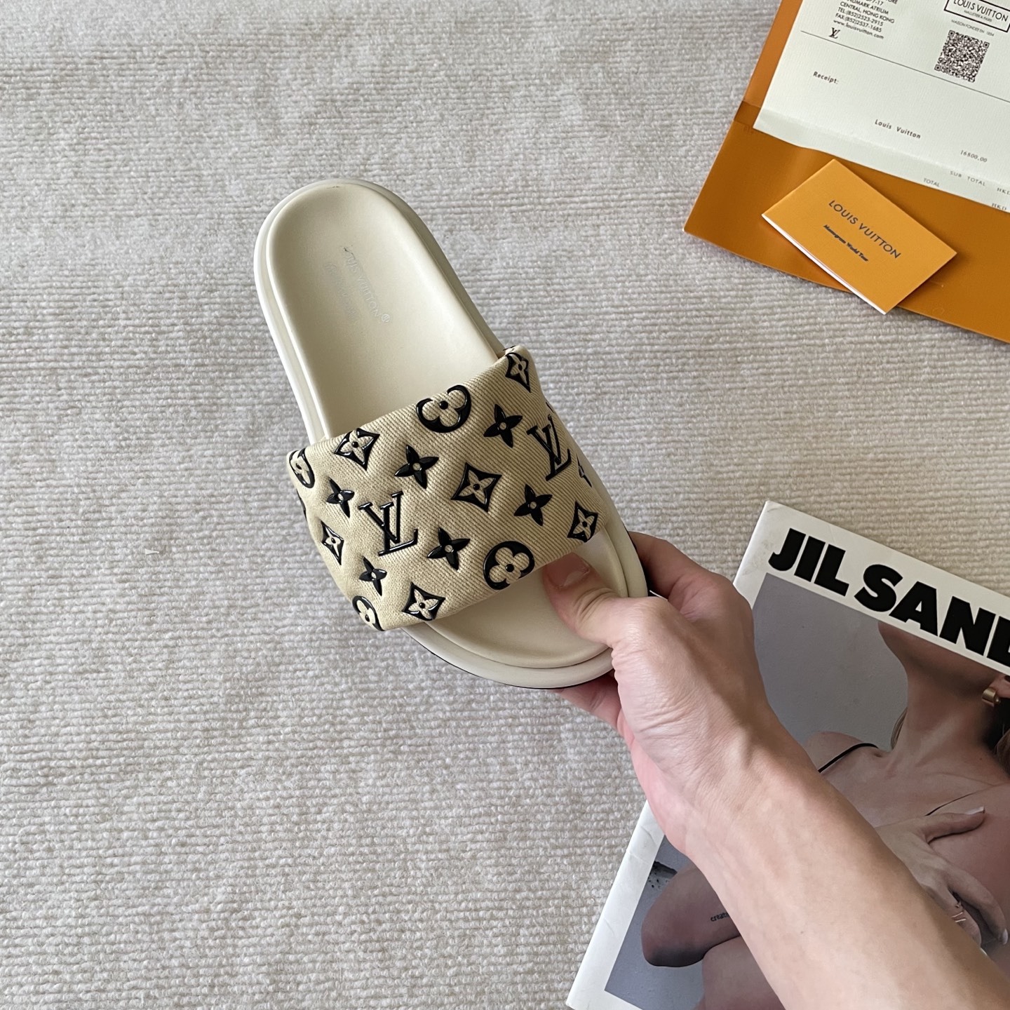 L style Velcro flat slippers