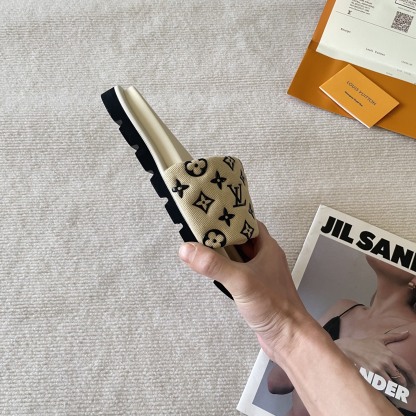 L style Velcro flat slippers