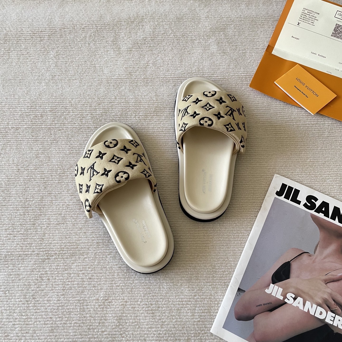 L style Velcro flat slippers