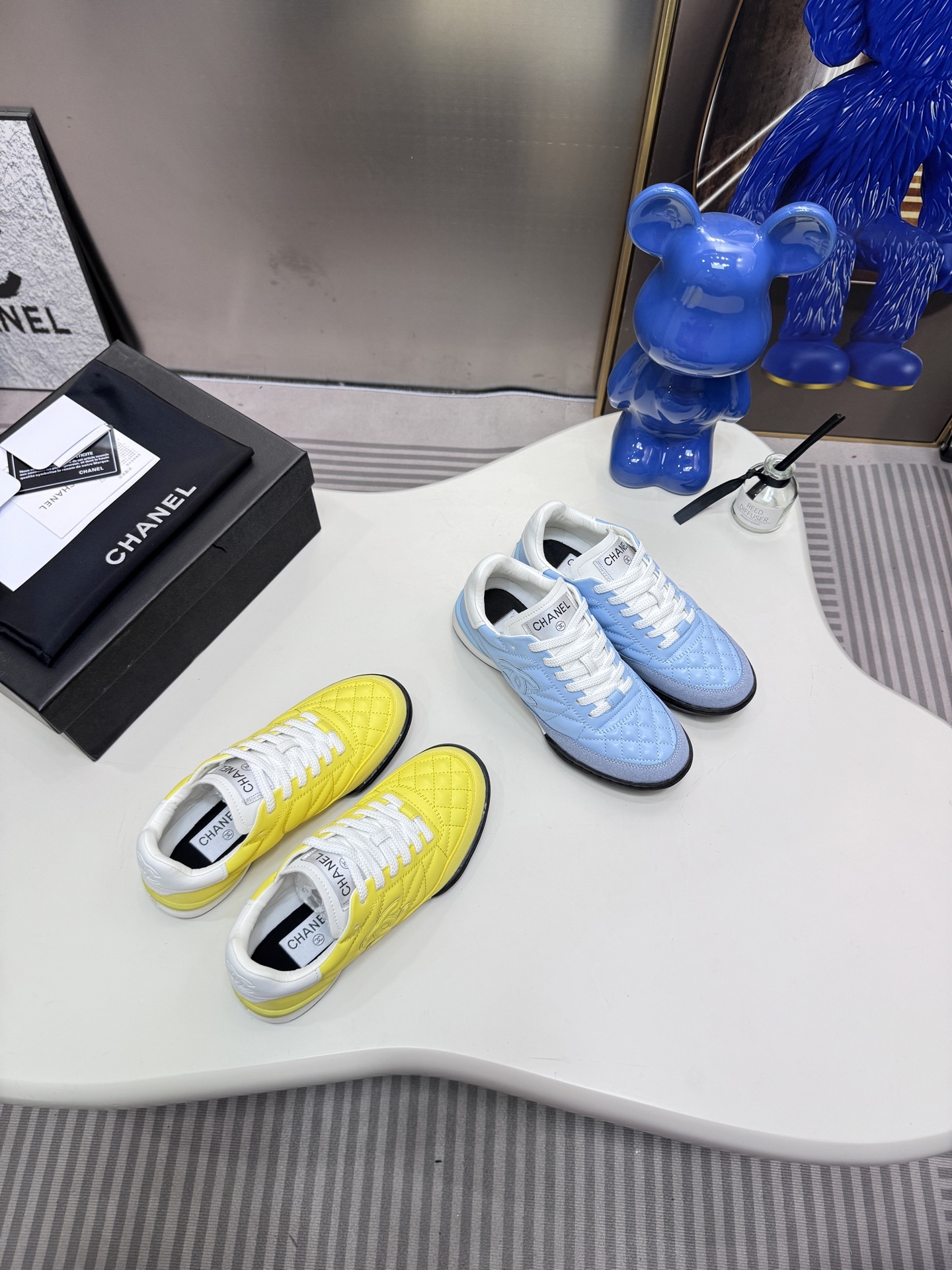 C style Round toe diamond pattern white shoes Casual shoes