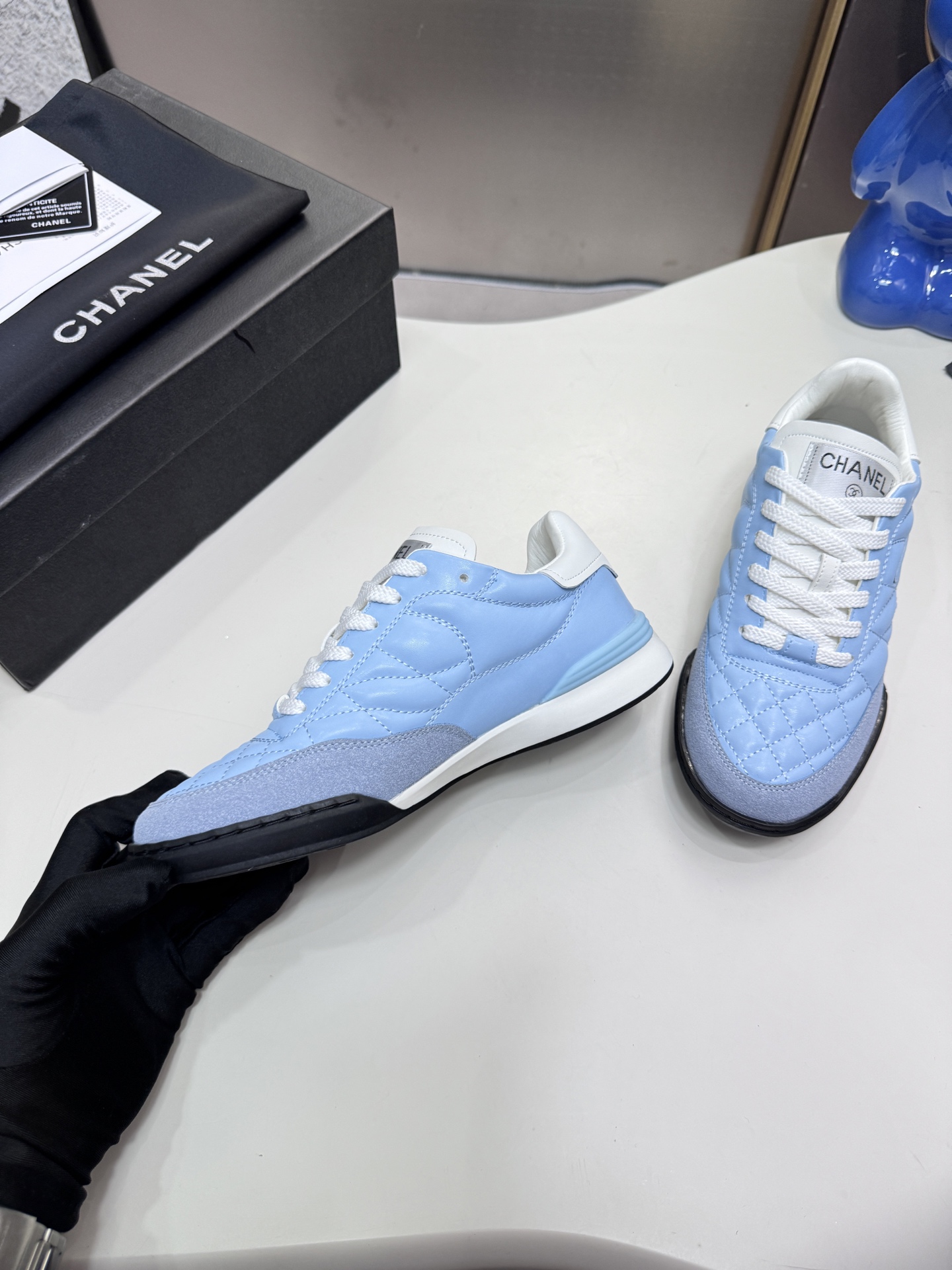 C style Round toe diamond pattern white shoes Casual shoes