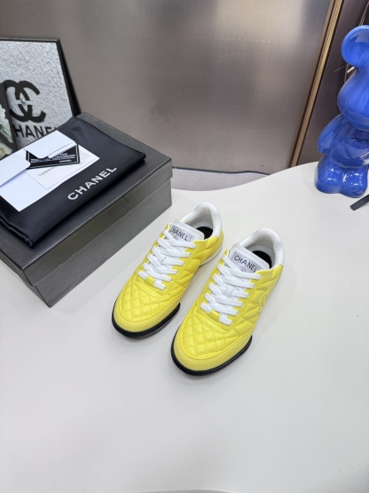 C style Round toe diamond pattern white shoes Casual shoes