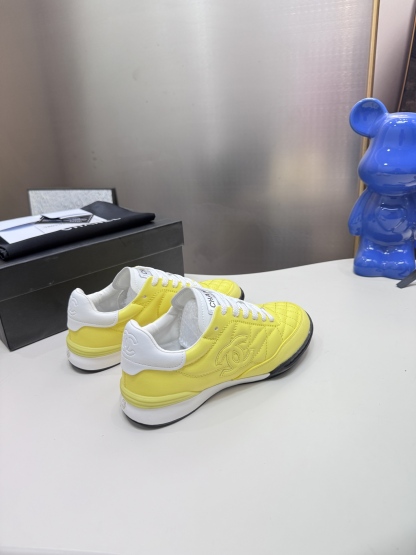 C style Round toe diamond pattern white shoes Casual shoes