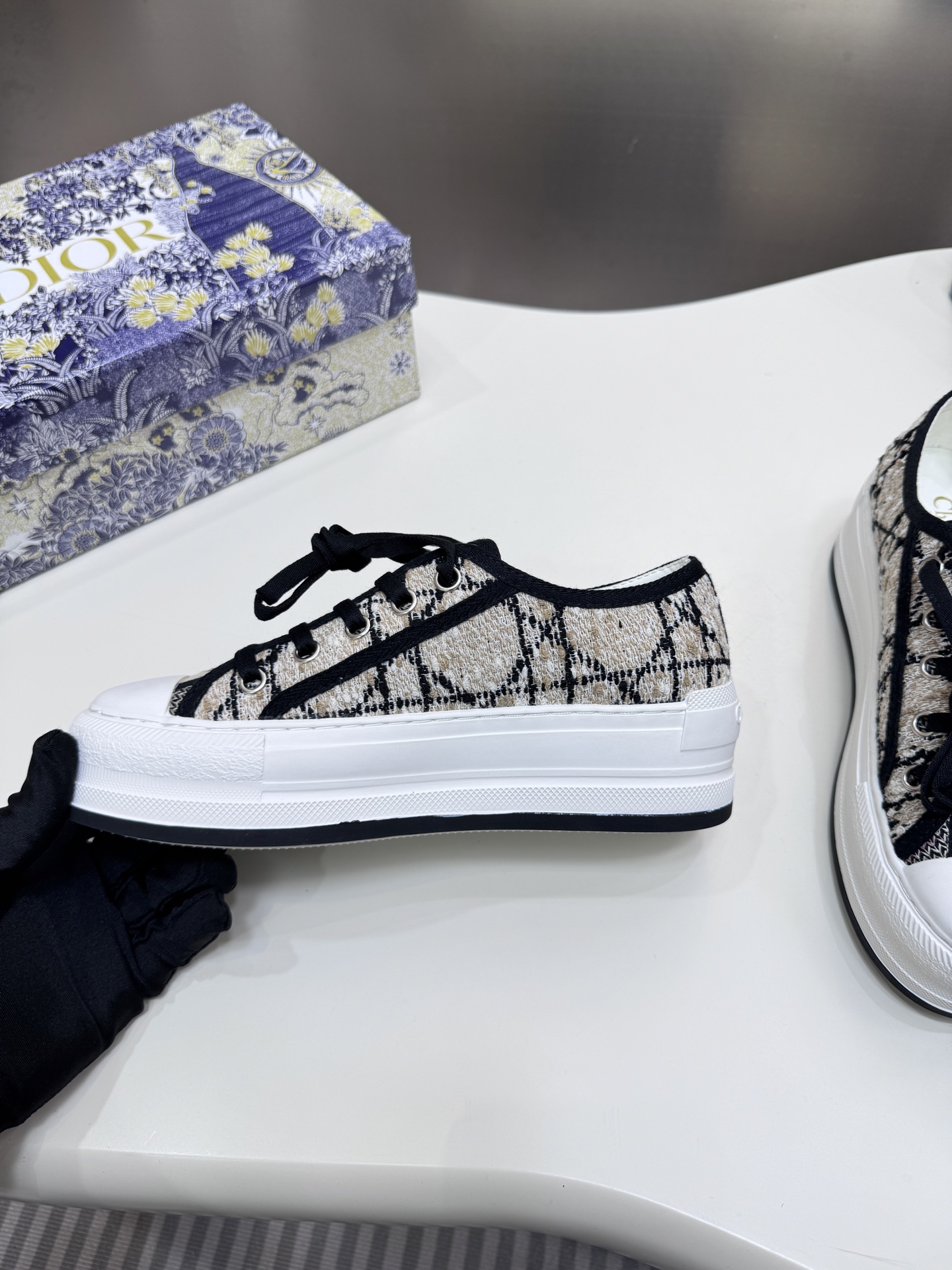 D style Low-top knitted platform sneakers