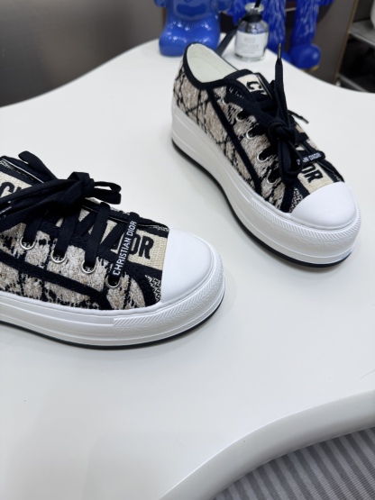 D style Low-top knitted platform sneakers