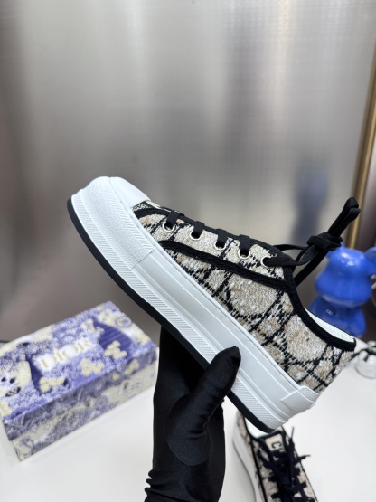 D style Low-top knitted platform sneakers