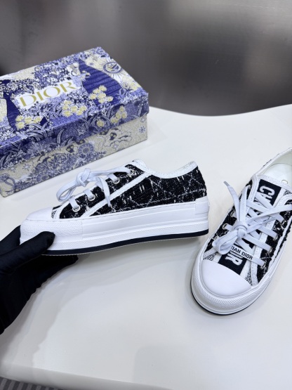 D style Low-top knitted platform sneakers