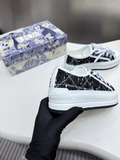 D style Low-top knitted platform sneakers