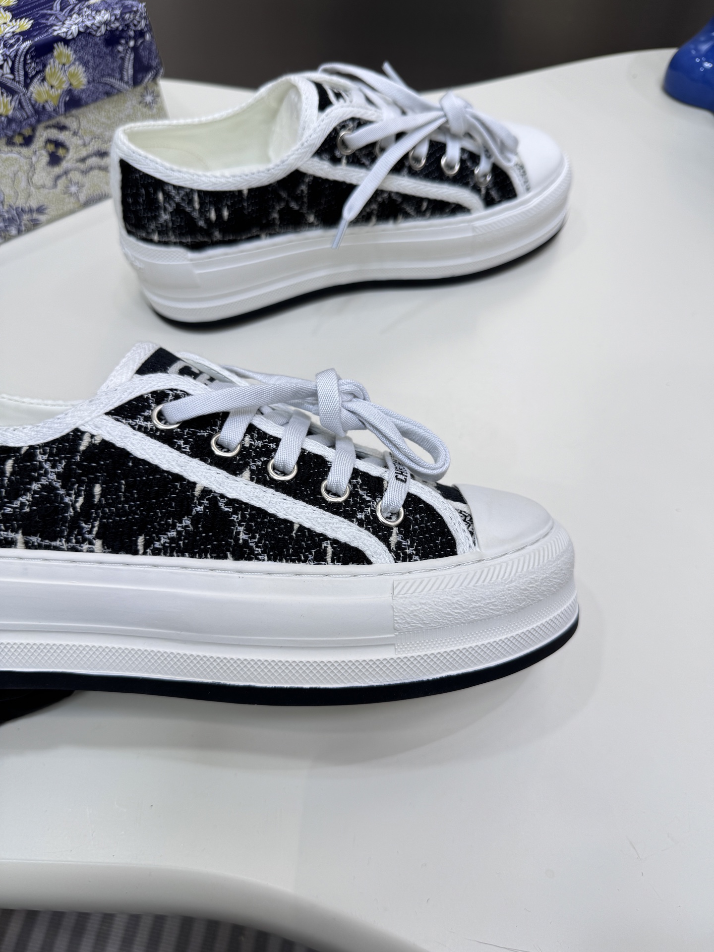 D style Low-top knitted platform sneakers