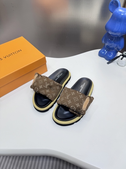 D style Velcro flat slippers