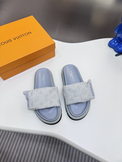 D style Velcro flat slippers