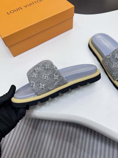 D style Velcro flat slippers