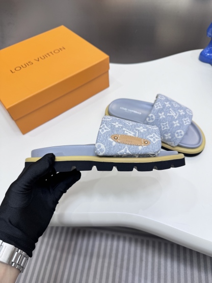 D style Velcro flat slippers