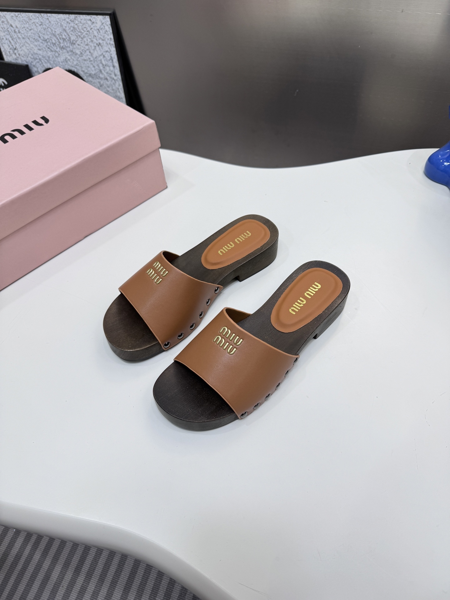 M style Roman style beach sandals