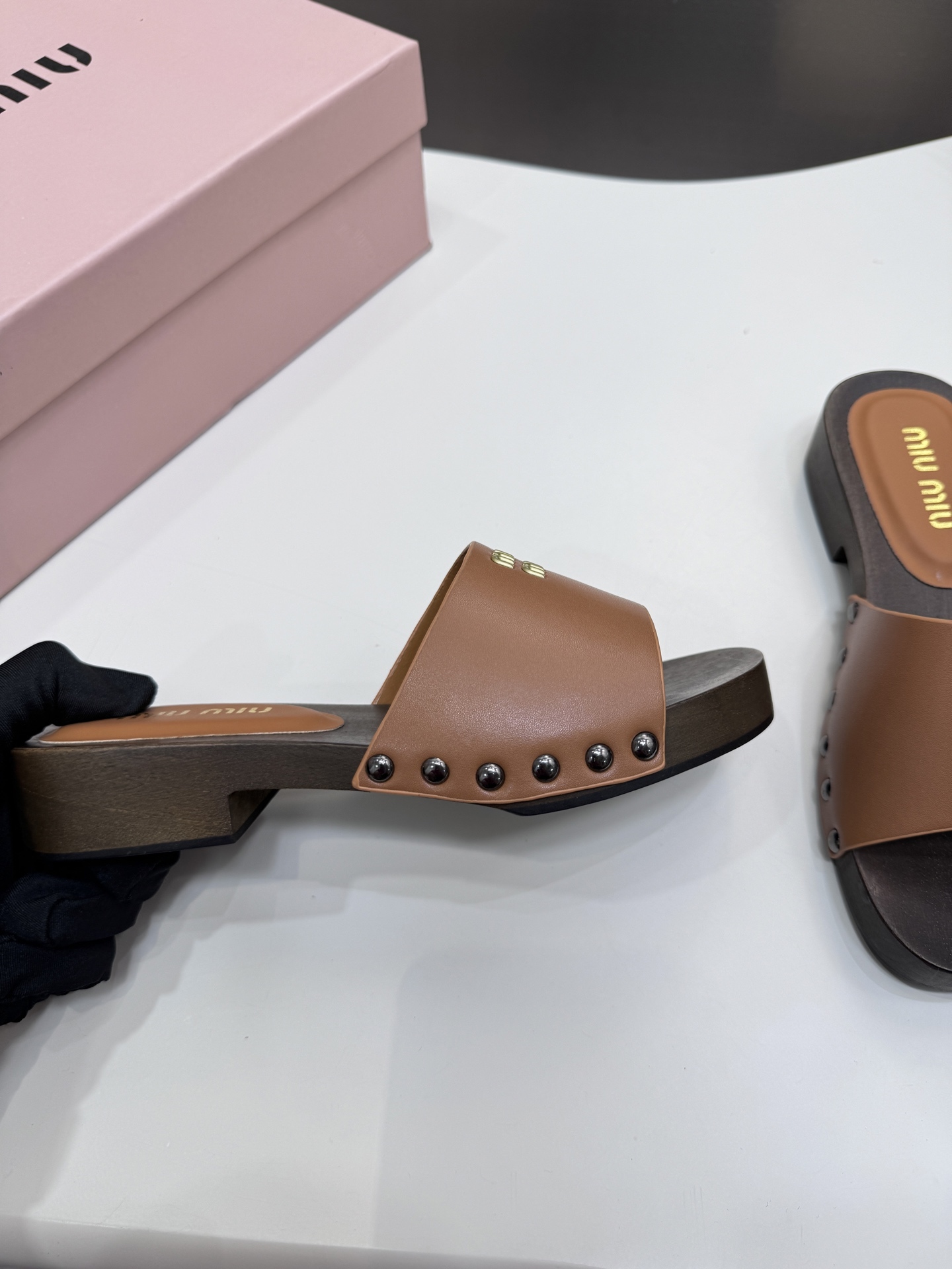 M style Roman style beach sandals