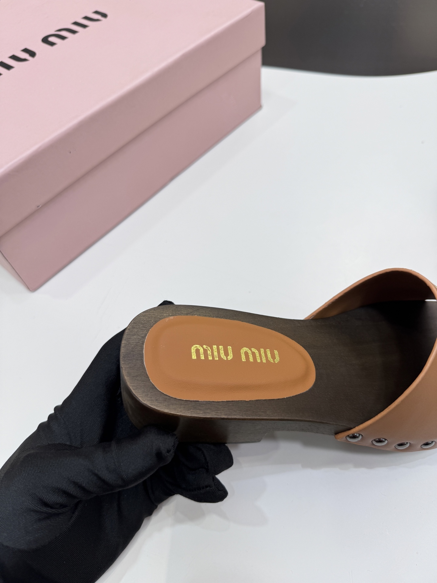 M style Roman style beach sandals