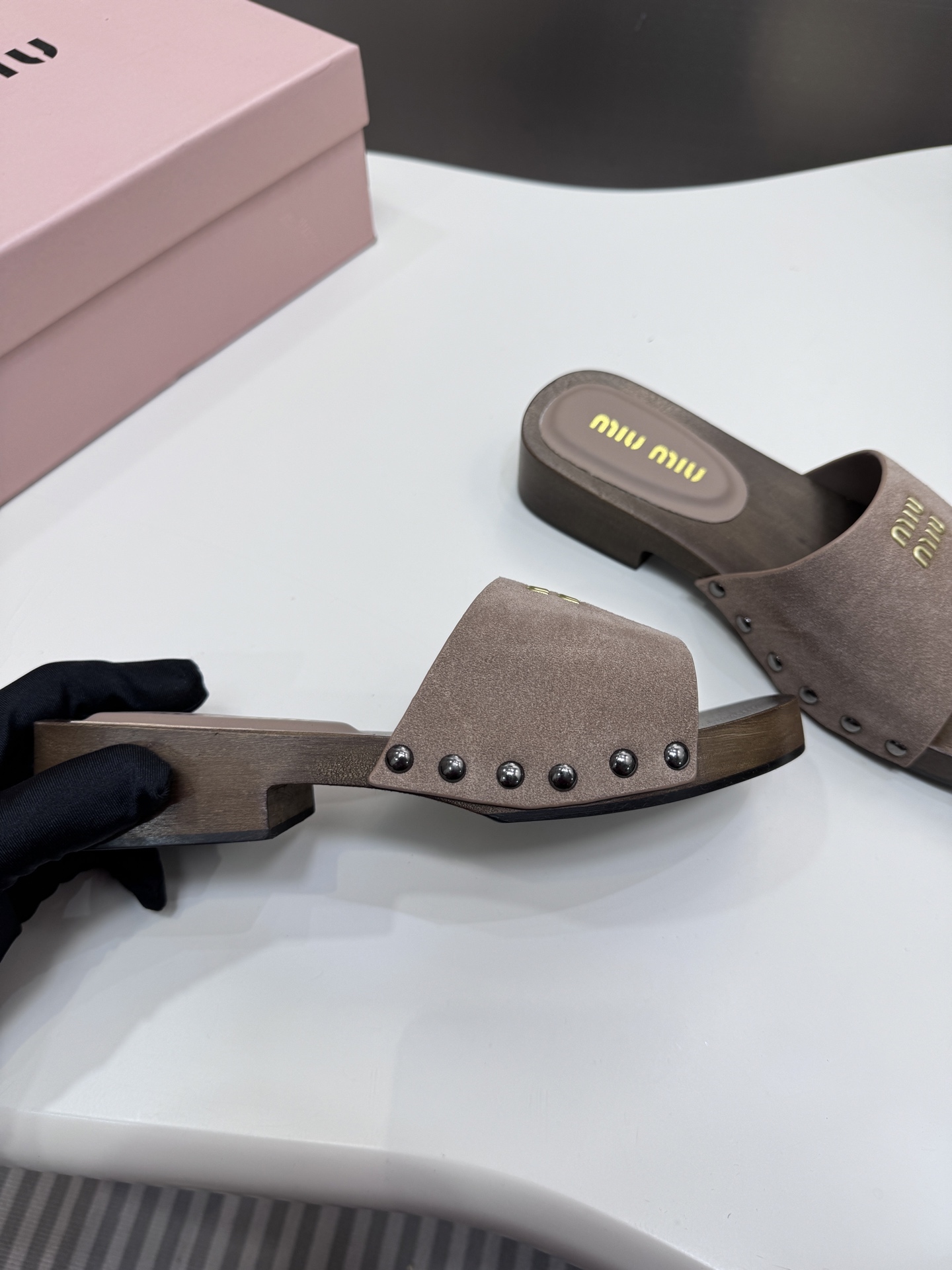 M style Roman style beach sandals