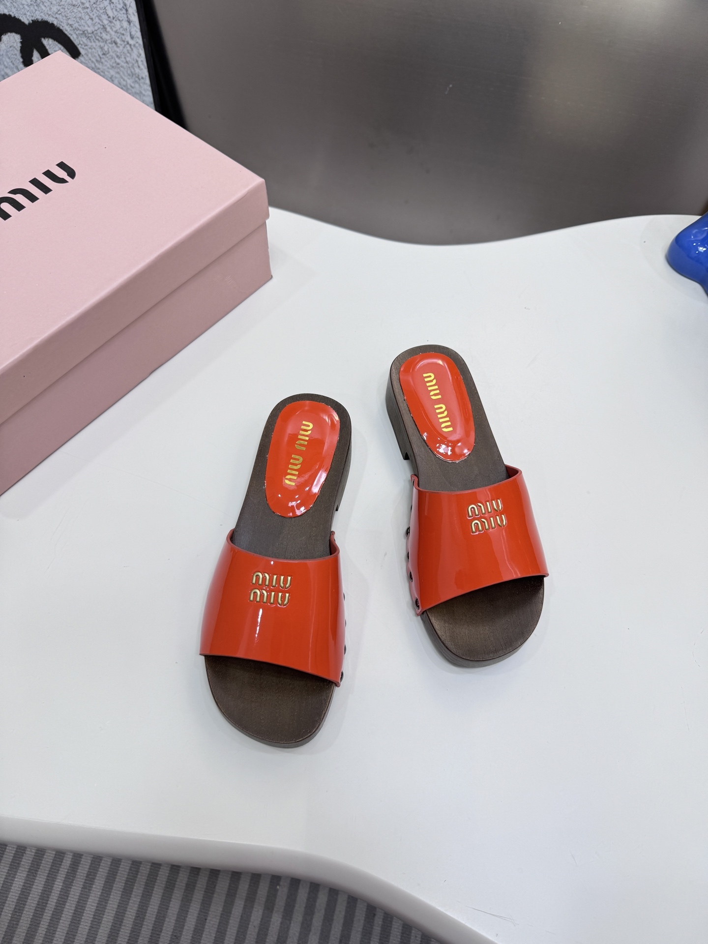 M style Roman style beach sandals