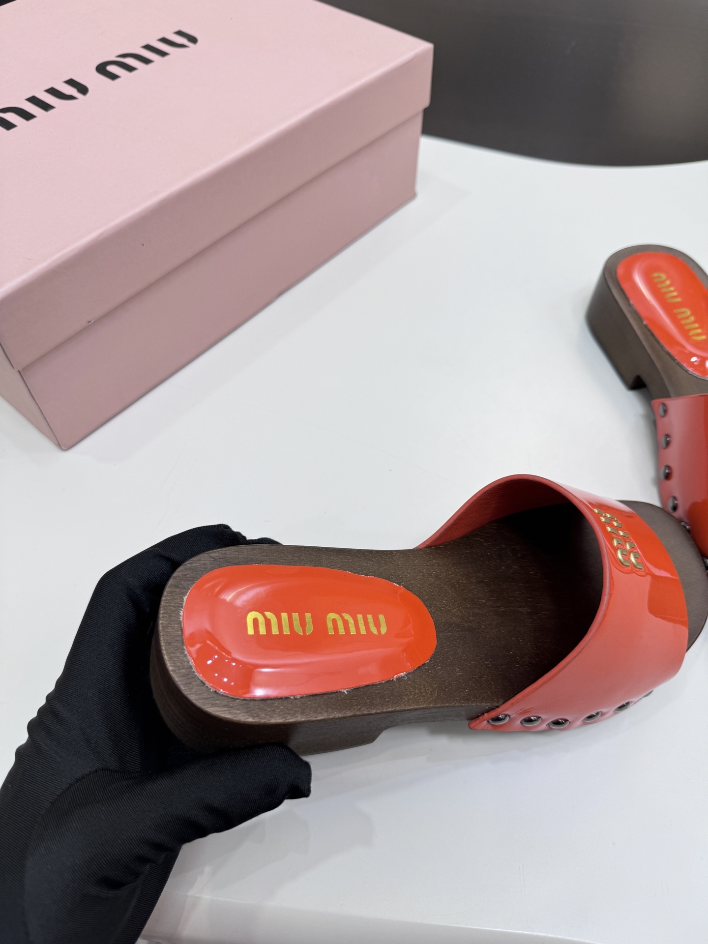 M style Roman style beach sandals