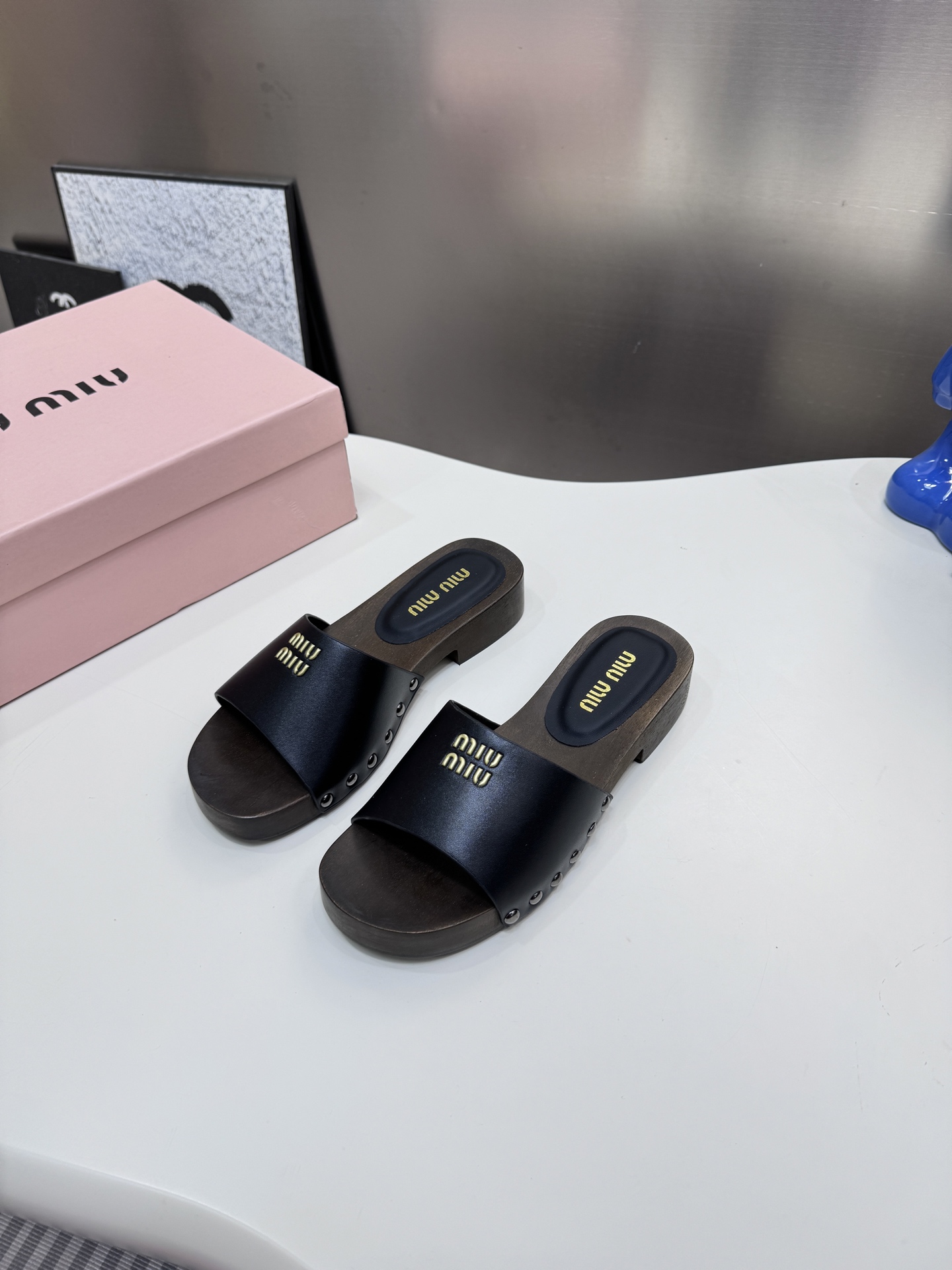 M style Roman style beach sandals