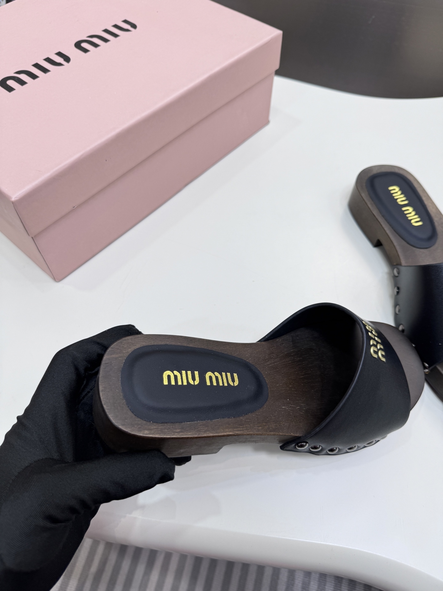 M style Roman style beach sandals