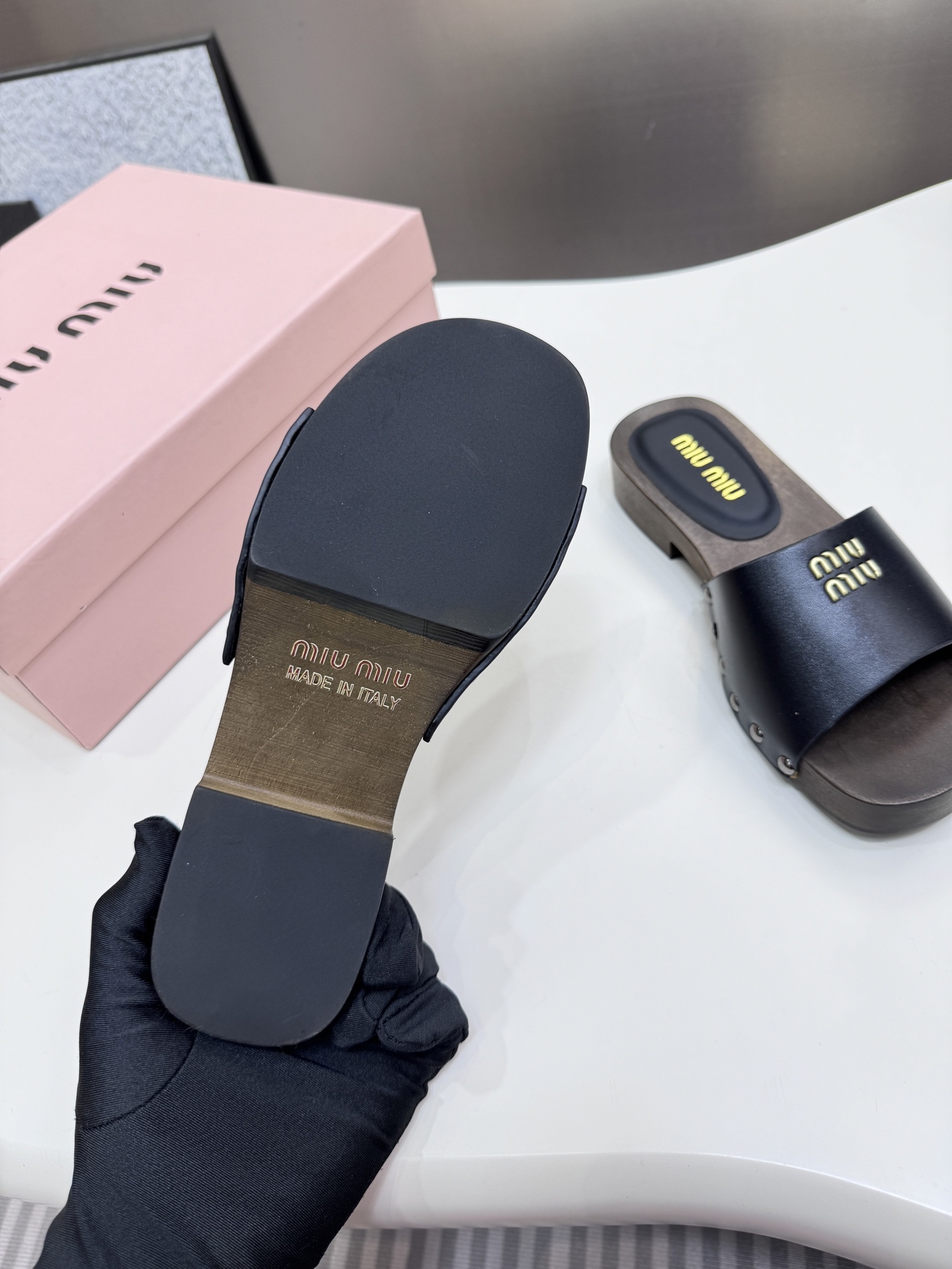 M style Roman style beach sandals