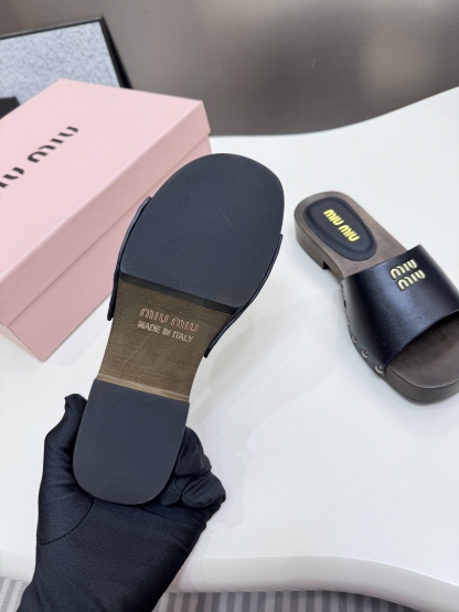 M style Roman style beach sandals