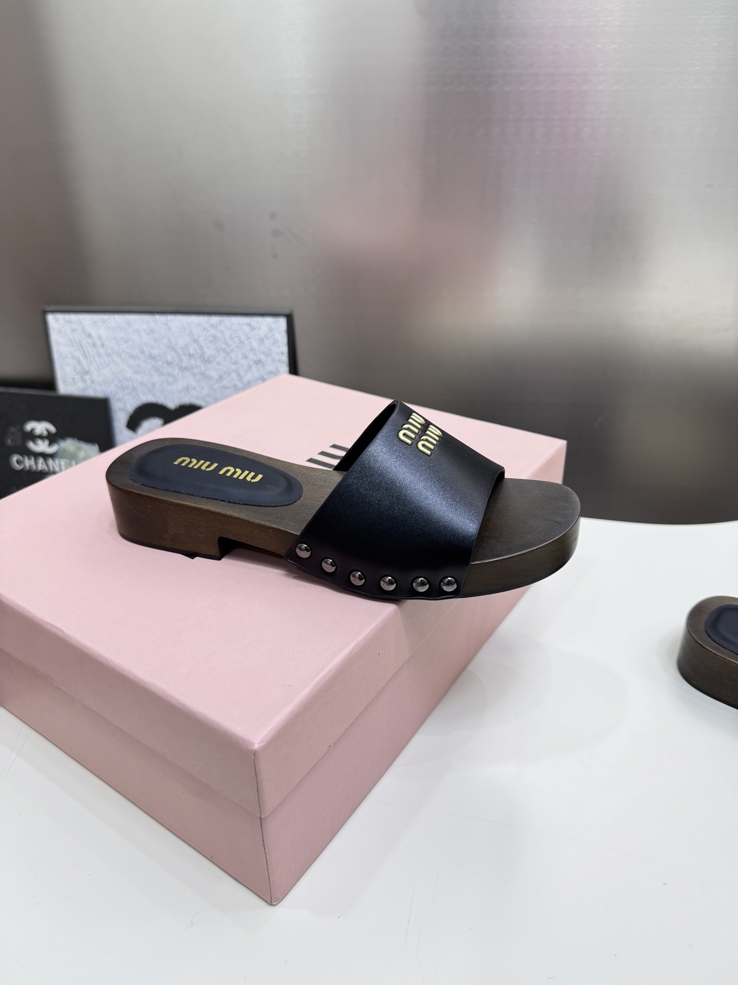 M style Roman style beach sandals