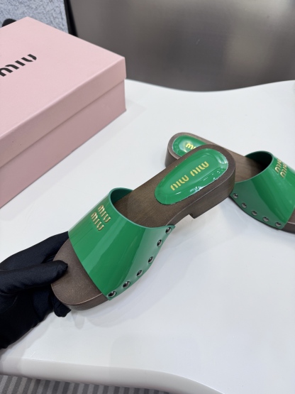 M style Roman style beach sandals