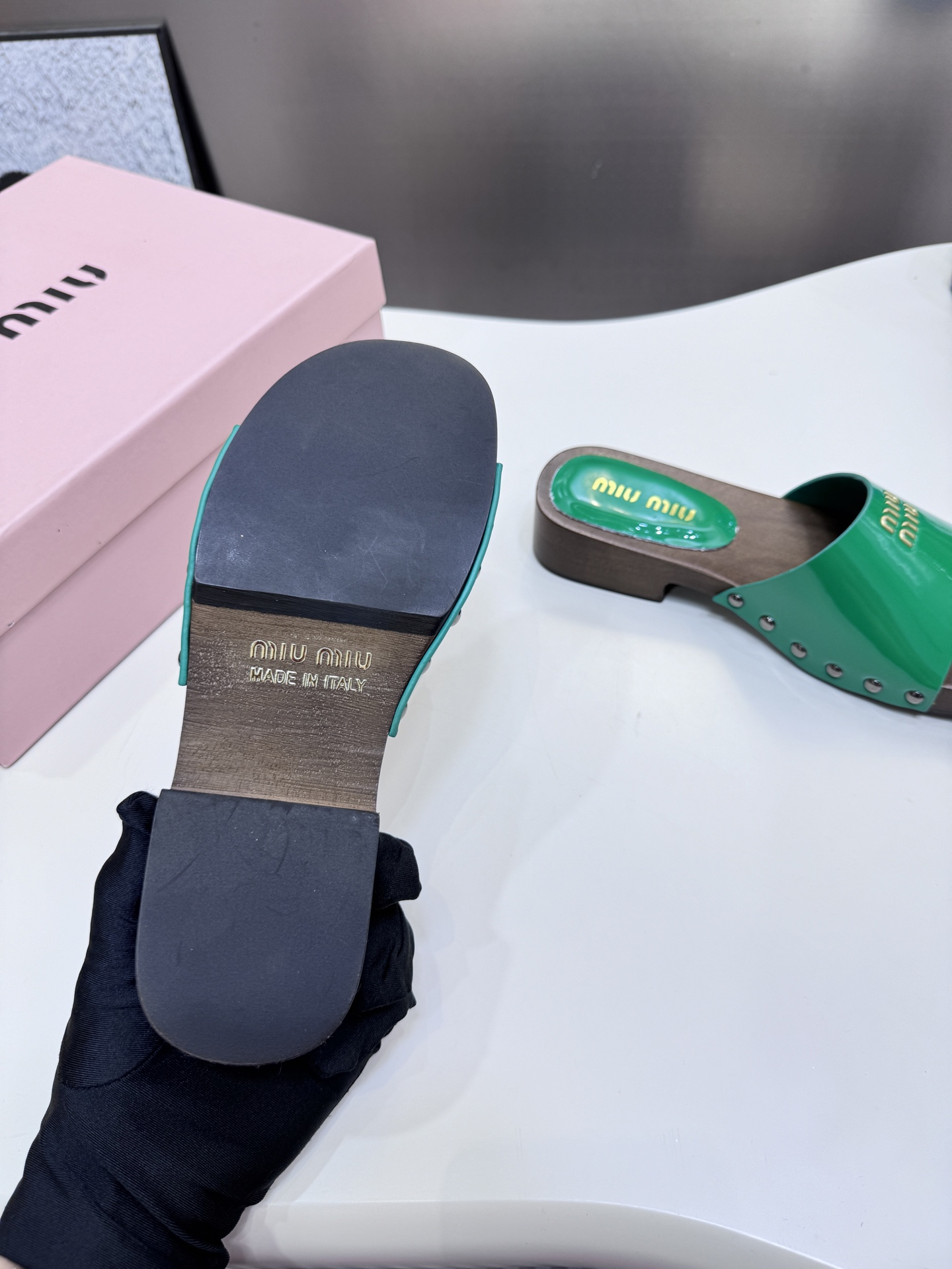 M style Roman style beach sandals