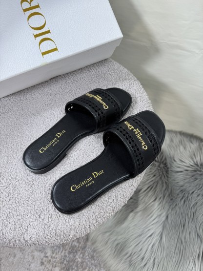 D style Hollow flat slippers