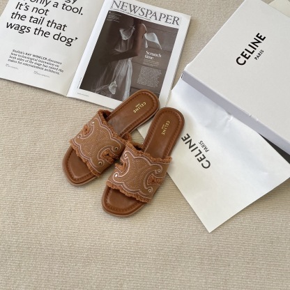 C style Arc de Triomphe micro logo flat slippers