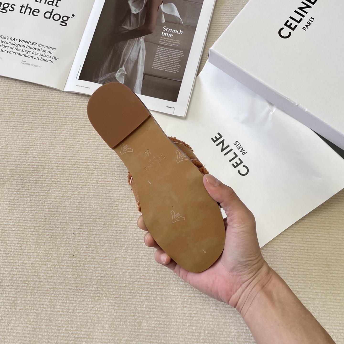 C style Arc de Triomphe micro logo flat slippers