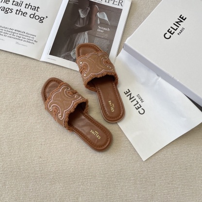 C style Arc de Triomphe micro logo flat slippers