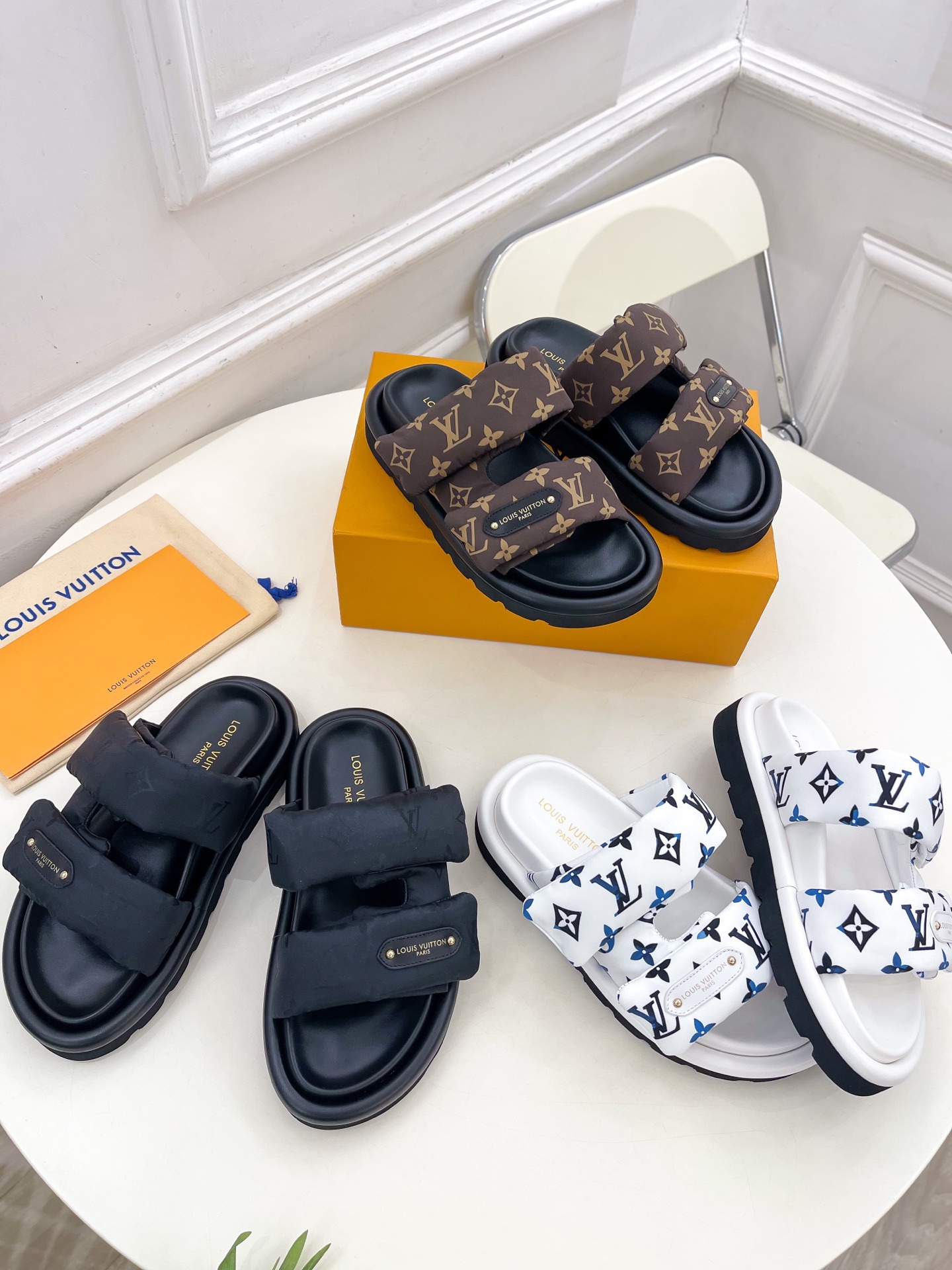 L style Velcro Slippers