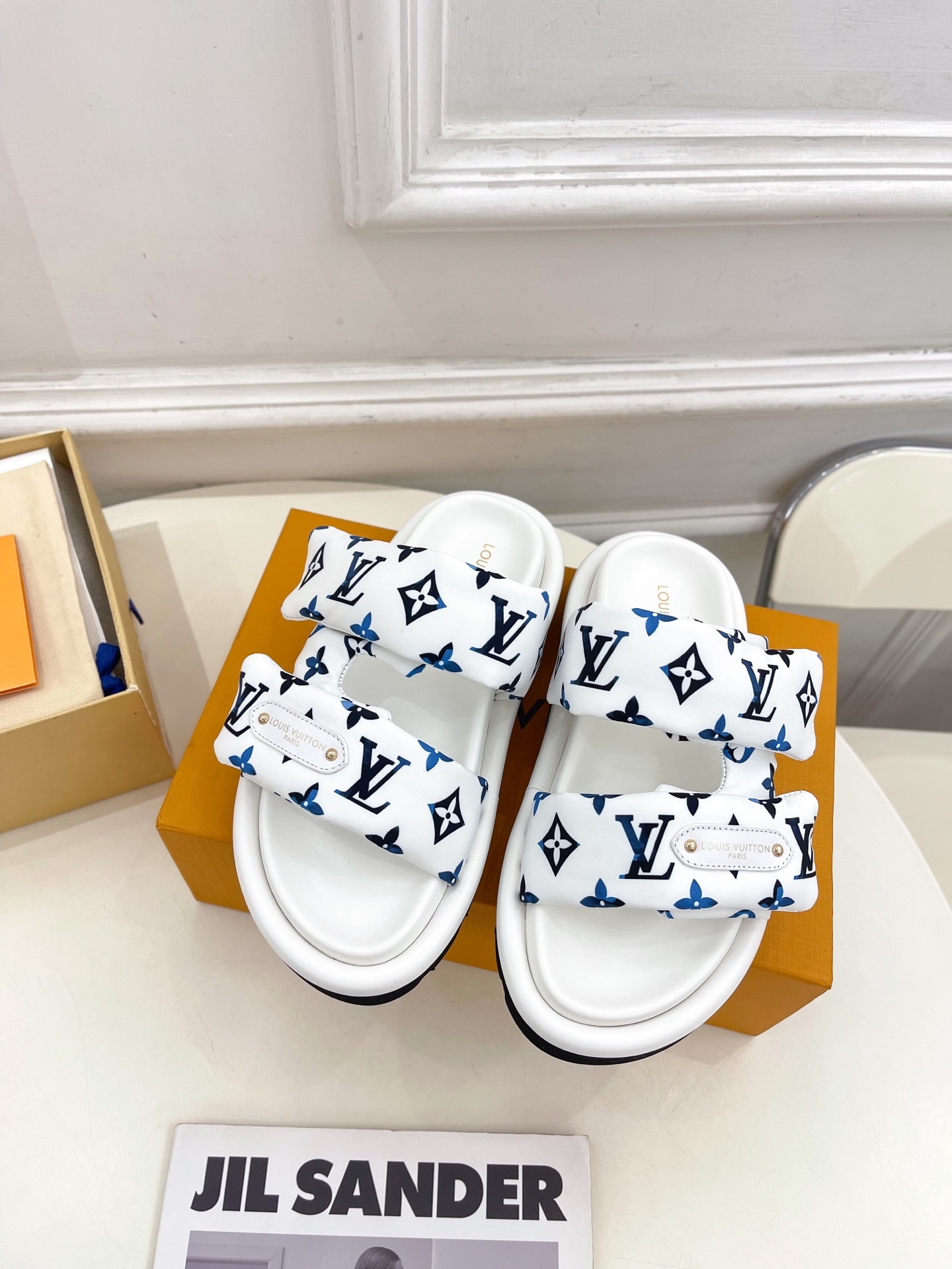 L style Velcro Slippers