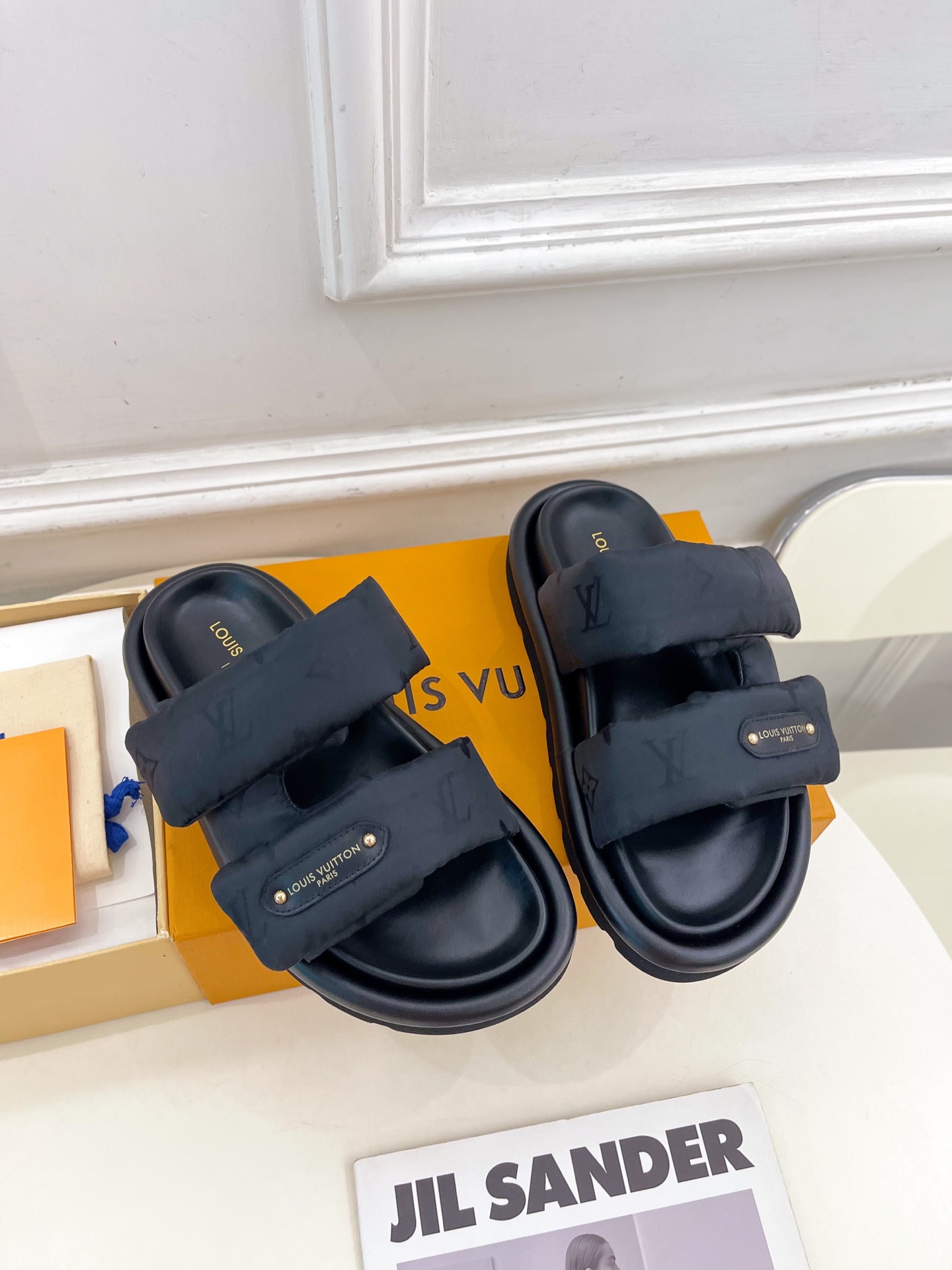 L style Velcro Slippers